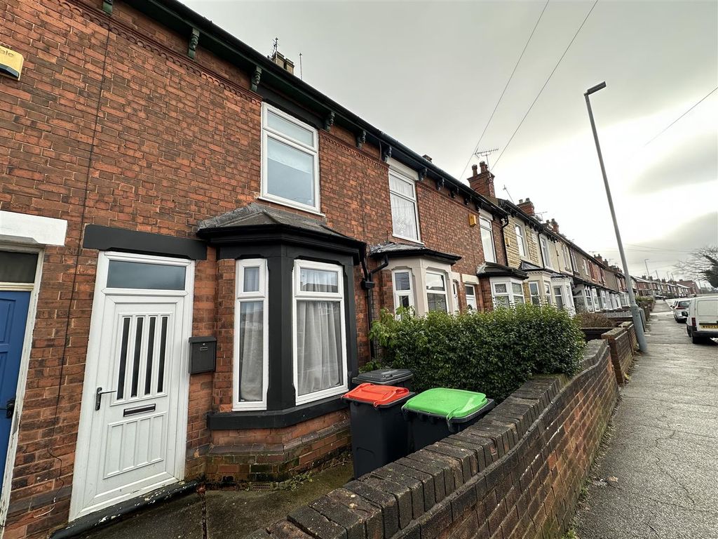 2 bed terraced house to rent in Kingsway, KirkbyInAshfield