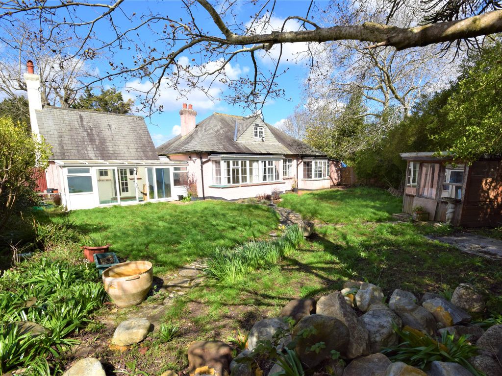 3 bed bungalow for sale in Woodmansterne Lane, Wallington SM6, £650,000