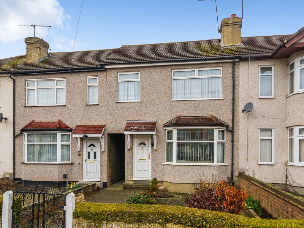 3 bed terraced house for sale in Boleyn Avenue, Enfield EN1 Zoopla