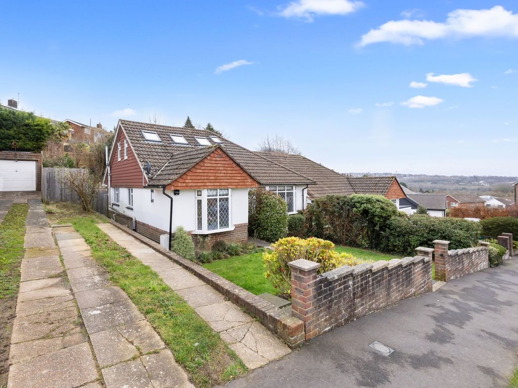 4 bed semidetached house for sale in Mill Rise, Brighton BN1, £575,000