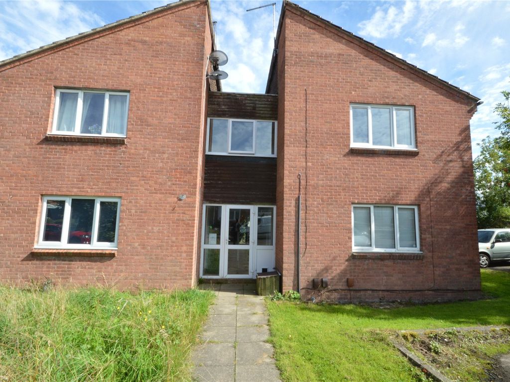 1 bed flat for sale in Stonefield Close, Eastleaze, Swindon, Wiltshire