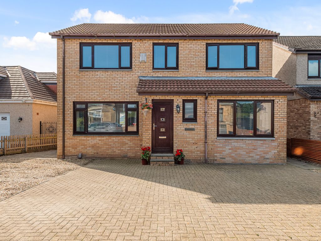 5 bed detached house for sale in Carronshore Road, Falkirk FK2, £