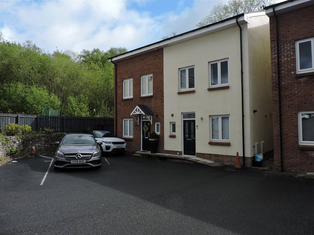 3 bed semidetached house for sale in Maes Yr Haf, Ammanford SA18 Zoopla