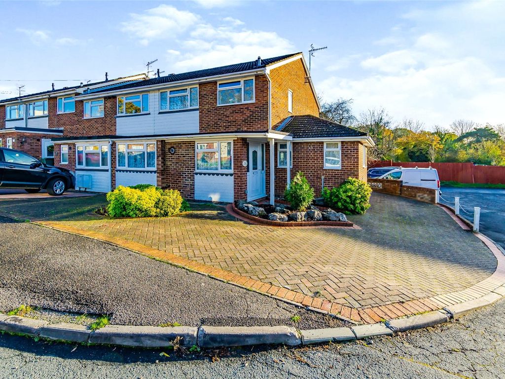 Holcon Court, Redhill, Surrey RH1  