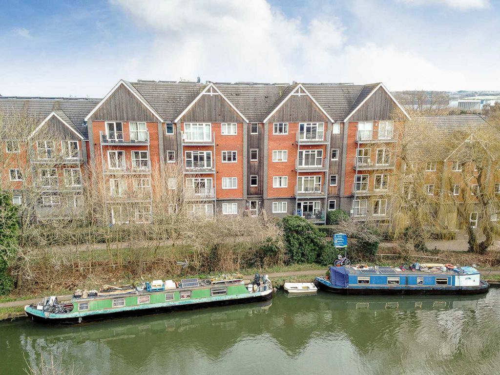 1 bed flat for sale in Millward Drive, Fenny Stratford MK2 Zoopla