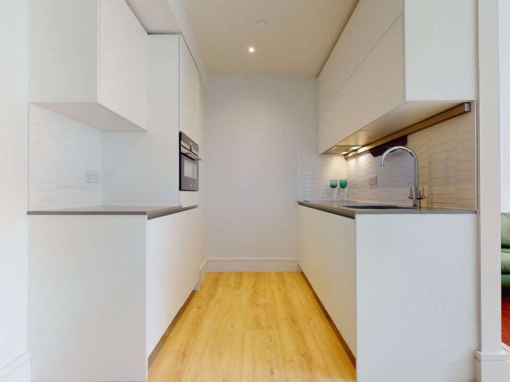 Room to rent in North End Road, Wembley HA9 Zoopla