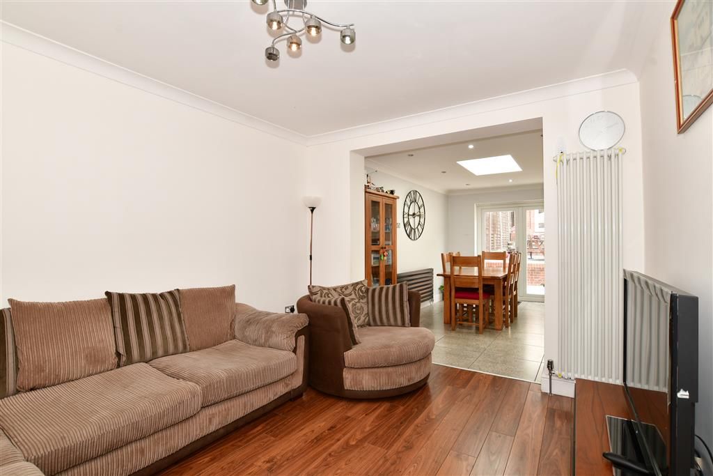 4 bed semidetached house for sale in Valley Drive, Gravesend, Kent