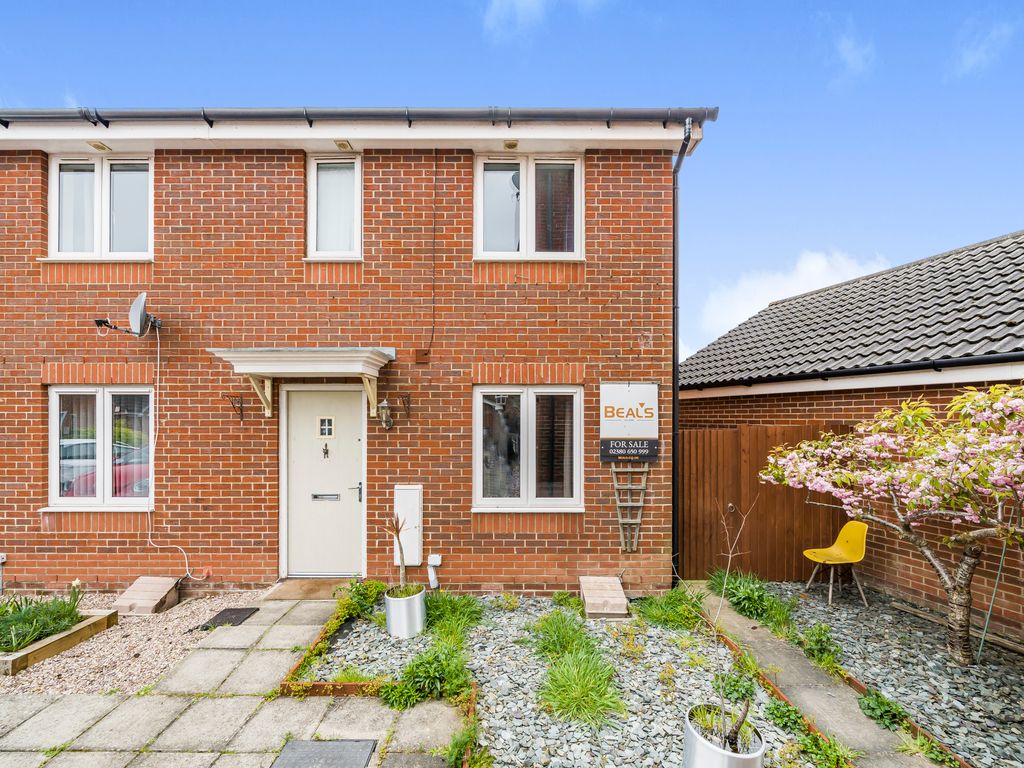 3 bed end terrace house for sale in Dakota Way, Eastleigh SO50 Zoopla