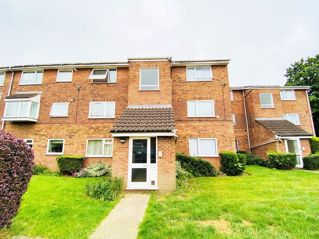 1 bed flat to rent in Shurland Avenue, East EN4 Zoopla