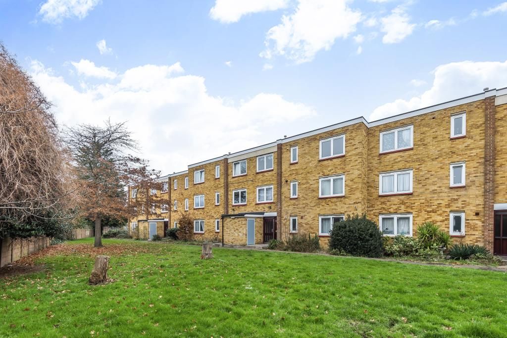 2 bed flat for sale in Grafton Close, Whitton TW4, £300,000 Zoopla