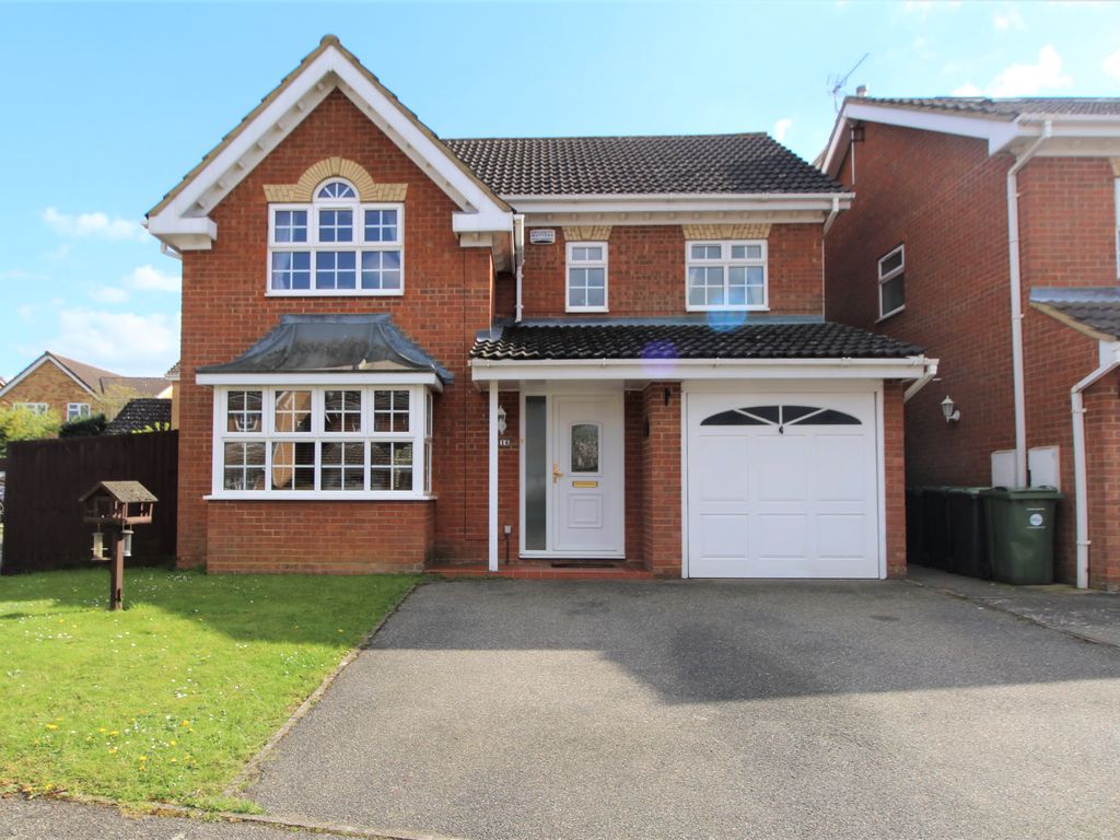 4 bed detached house for sale in Clover Close, Biggleswade SG18 Zoopla