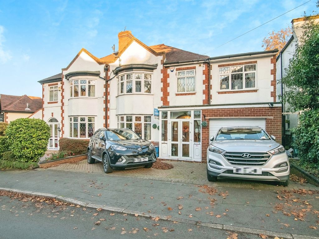 4 bed semidetached house for sale in Charlemont Avenue, West Bromwich