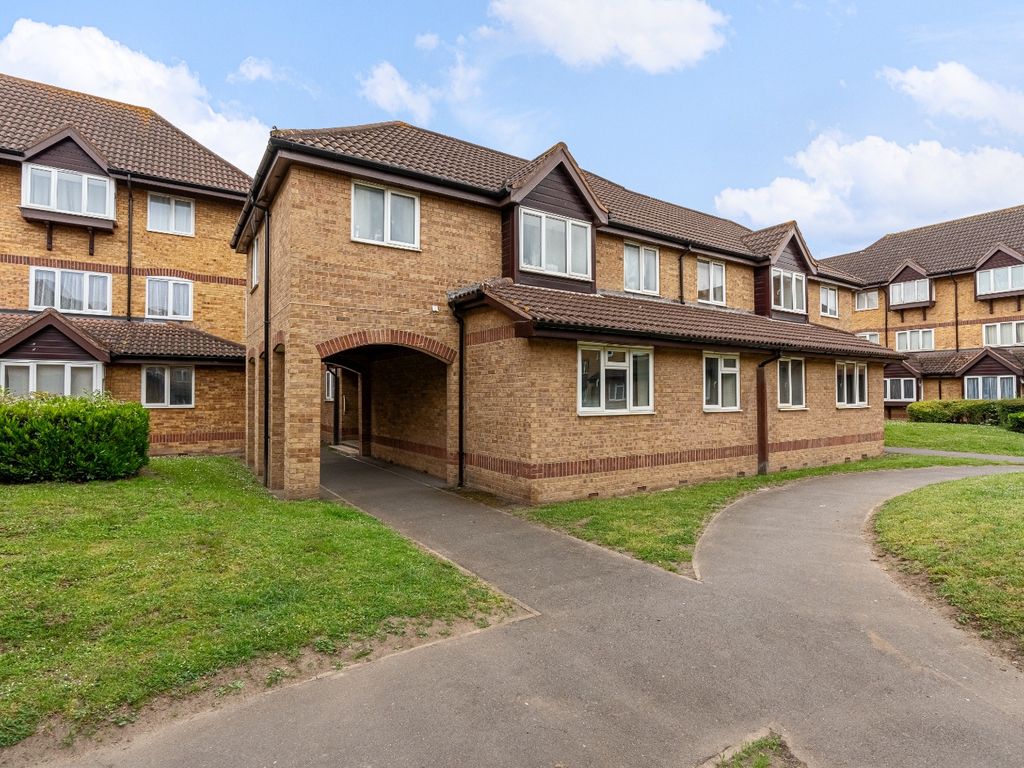 1 bed flat to rent in Columbus Square, Erith, Kent DA8, £1,100 pcm Zoopla