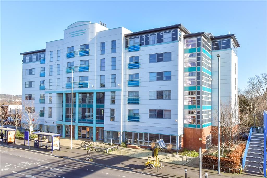 2 bed flat for sale in Military Road, Portsmouth, Hampshire PO3, £