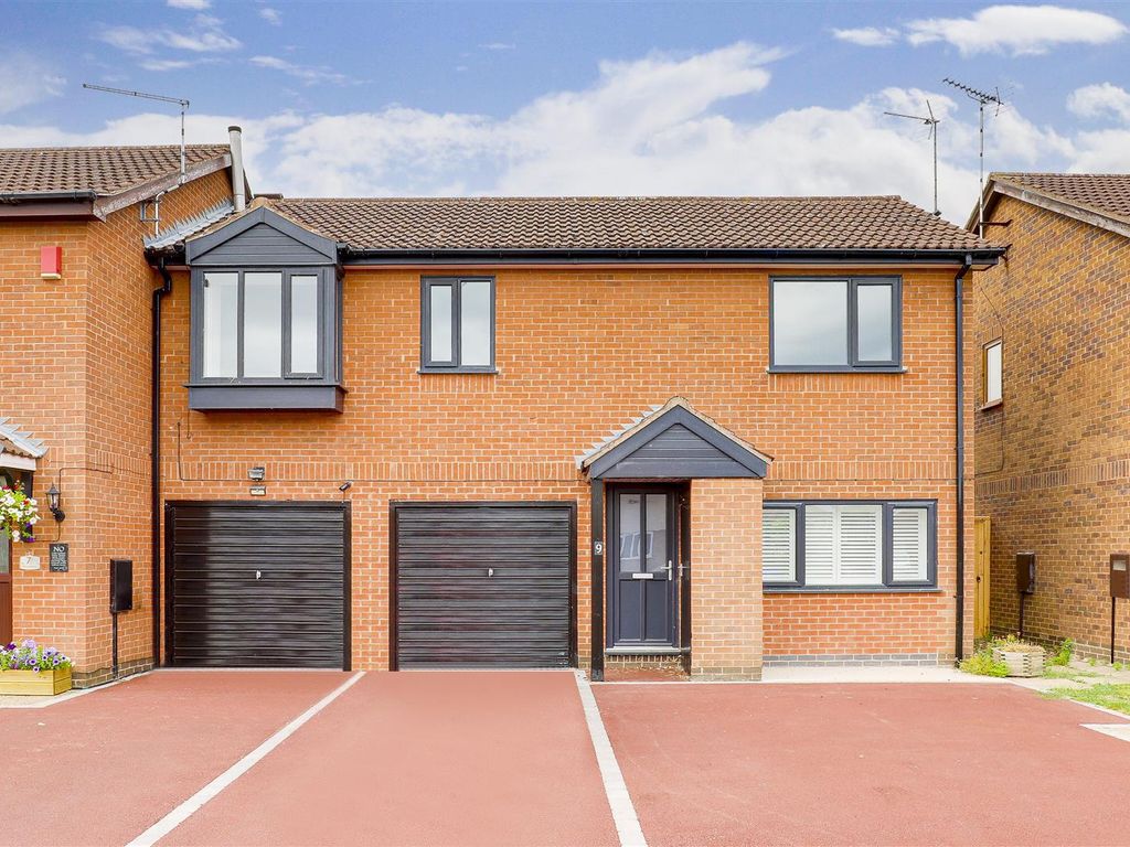 2 bed detached house for sale in Rugeley Avenue, Long Eaton, Nottinghamshire NG10 Zoopla