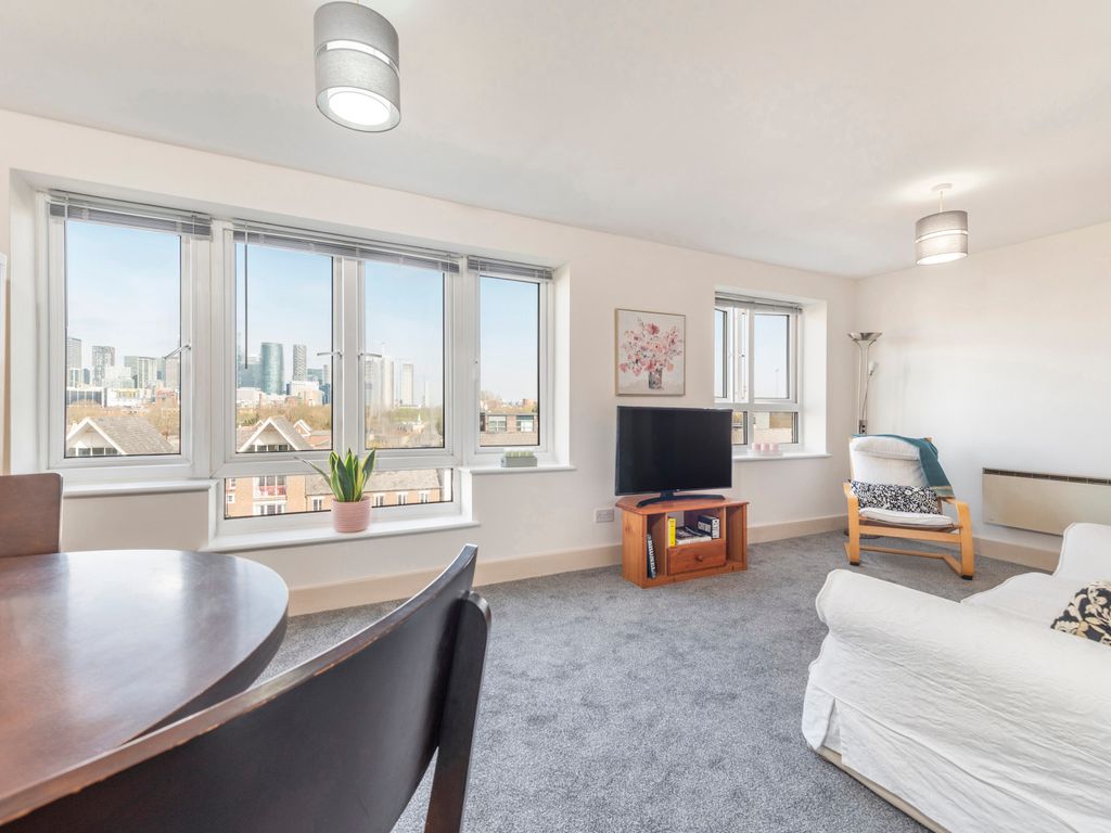 1 bed flat for sale in St. Davids Square, Cubitt Town E14, £335,000