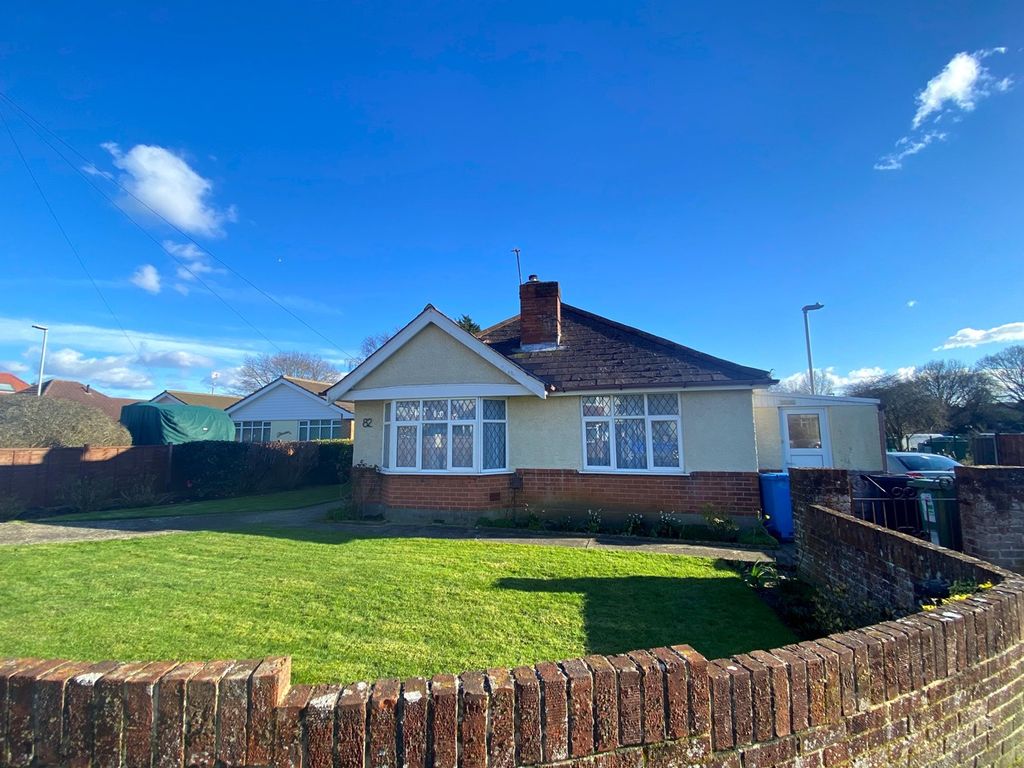 2 bed detached bungalow for sale in Mellstock Road, Oakdale, Poole BH15, £325,000 Zoopla