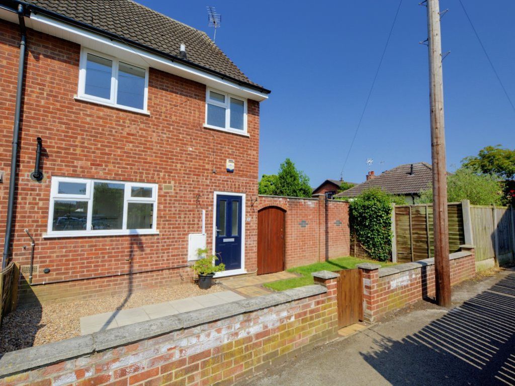 3 bed semidetached house to rent in Orchard Close, Breaston DE72, £