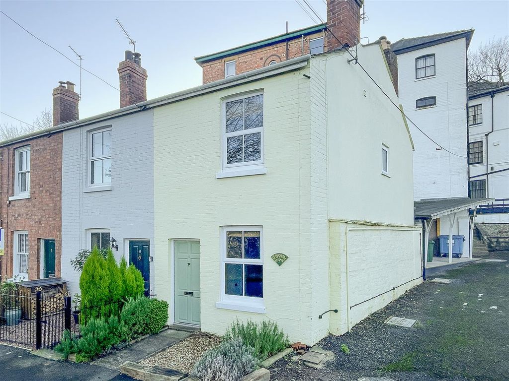 2 bed end terrace house for sale in Oxford Road, Malvern WR14 Zoopla