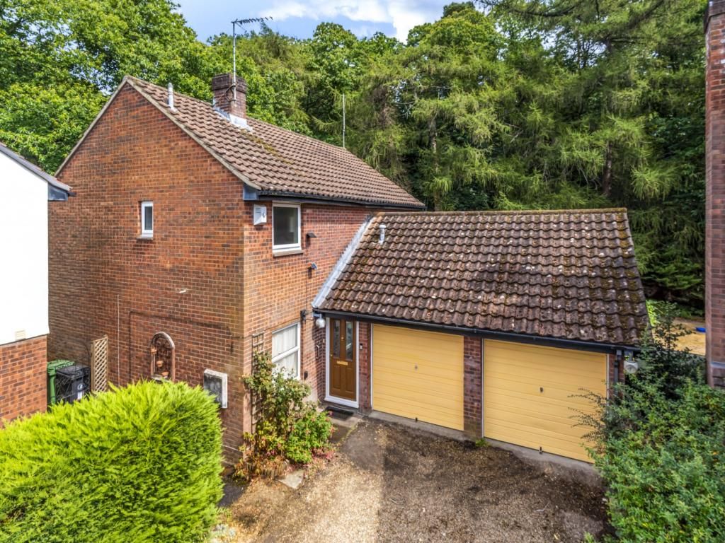 4 bed detached house for sale in Penshurst Rise, Frimley GU16 Zoopla