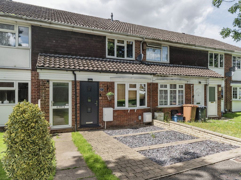 2 bed terraced house for sale in Chapman Road, Stevenage, Hertfordshire