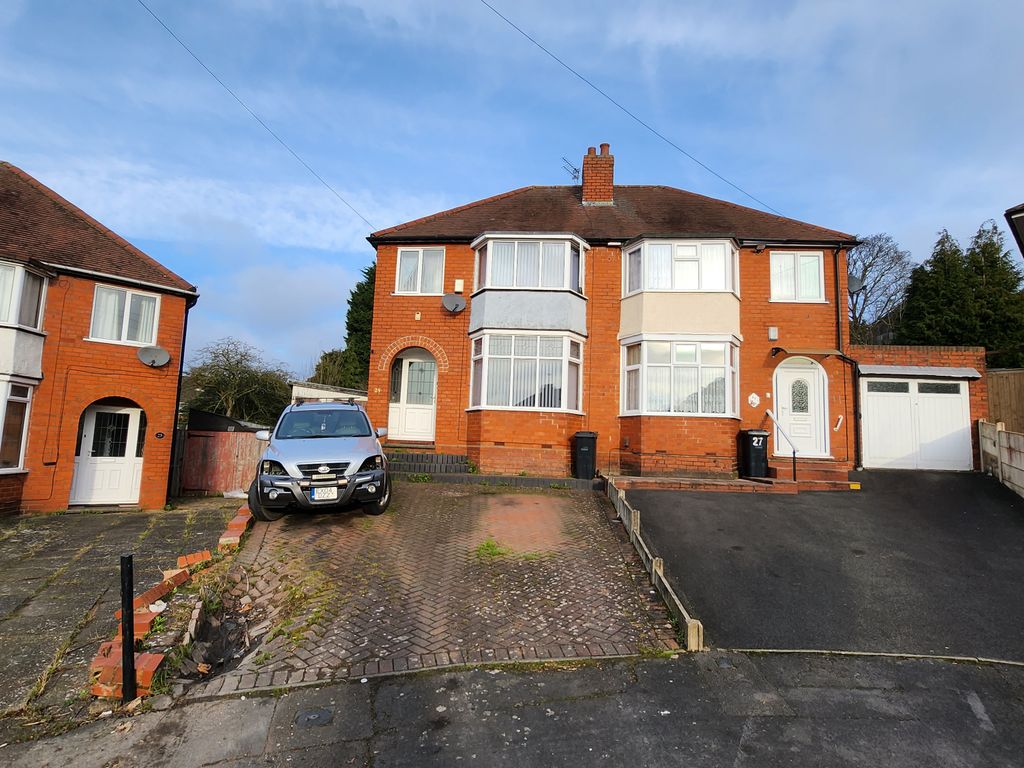 3 bed semidetached house for sale in Sledmore Road, Dudley DY2, £