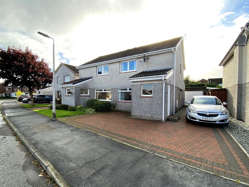 3 bed semidetached house for sale in Springfield Park, Kinross KY13