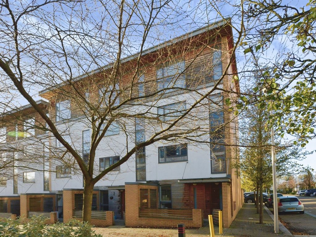 Petersfield Green, Milton Keynes MK9  