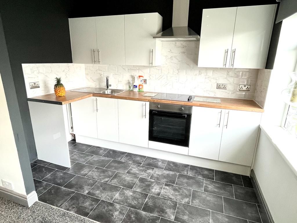 3 bed flat to rent in Flat, B Cross Green Lane, Halton, Leeds LS15 Zoopla