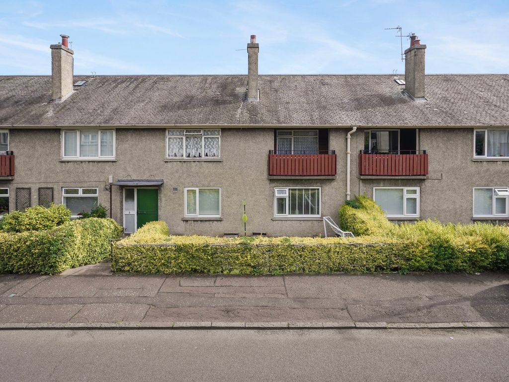 2 bed flat for sale in 3/4 Lady Nairne Crescent, Willowbrae, Edinburgh EH8, £130,000 Zoopla