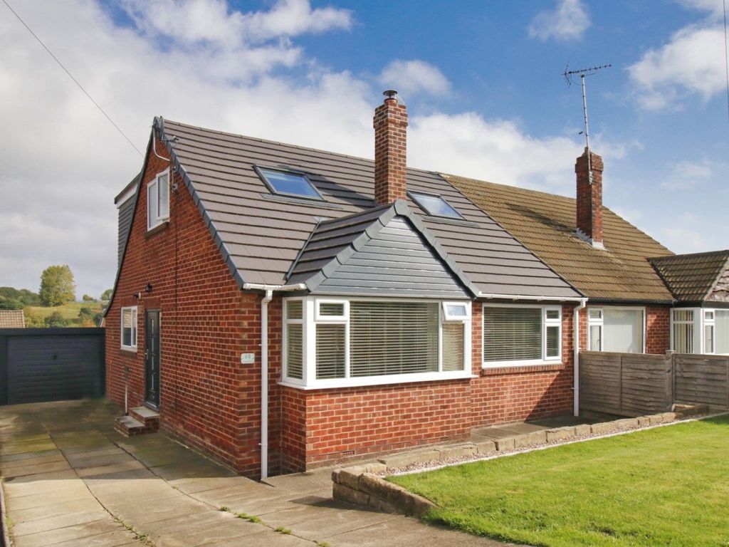 4 bed semidetached house for sale in Springbank Grove, Farsley, Pudsey