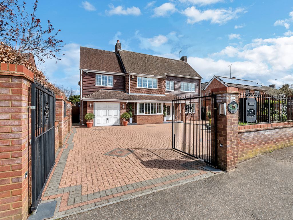 4 bed detached house for sale in Hamilton Road, Newmarket CB8 Zoopla