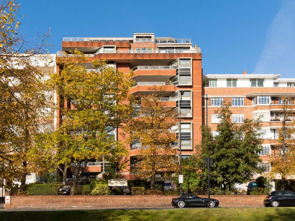Park St James, St John's Wood, Prince Albert Road, London NW8  