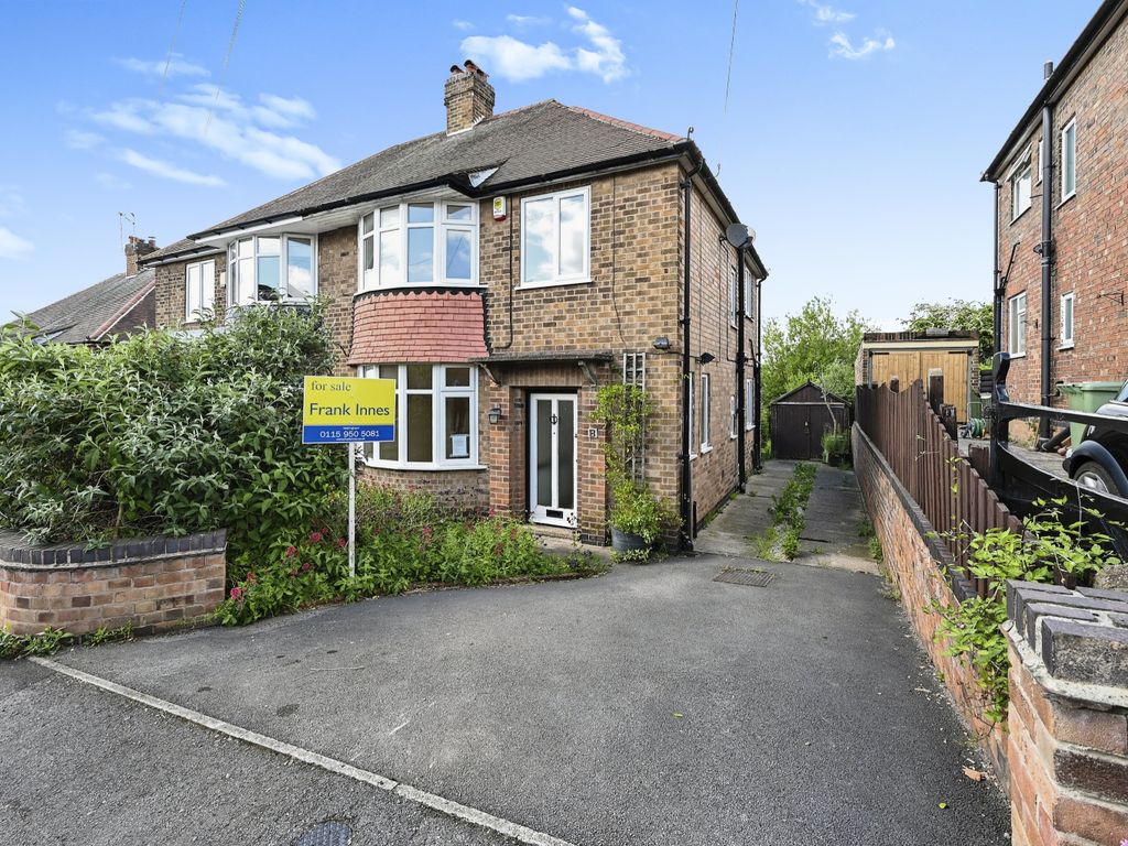3 bed semidetached house for sale in Thirlmere Close, Nottingham