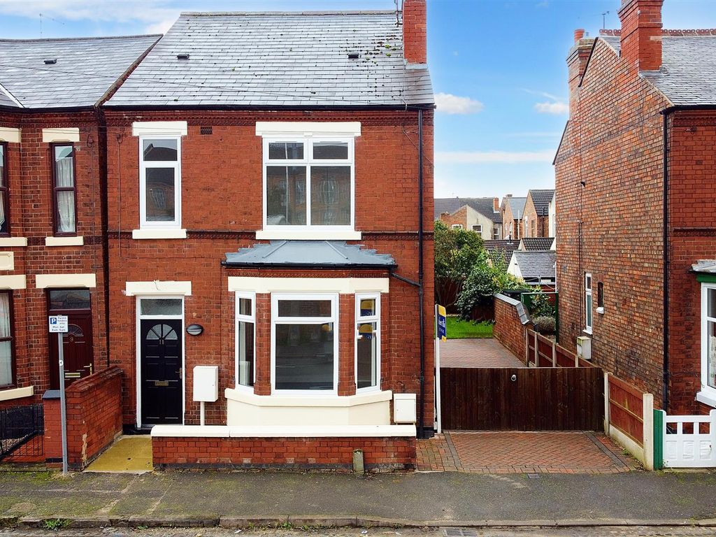 4 bed detached house for sale in Milner Road, Long Eaton, Nottingham