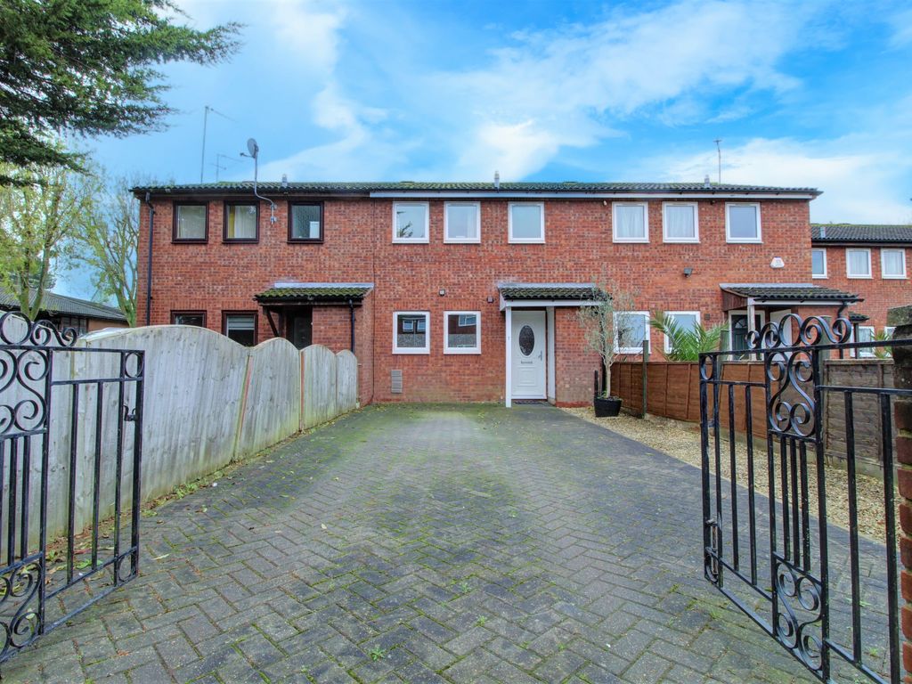 3 bed terraced house for sale in Blyth Close, Aylesbury HP21 Zoopla