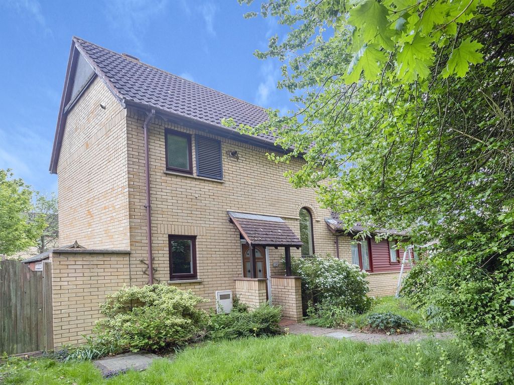 2 bed end terrace house for sale in Rockspray Grove, Walnut Tree, Milton Keynes MK7 Zoopla