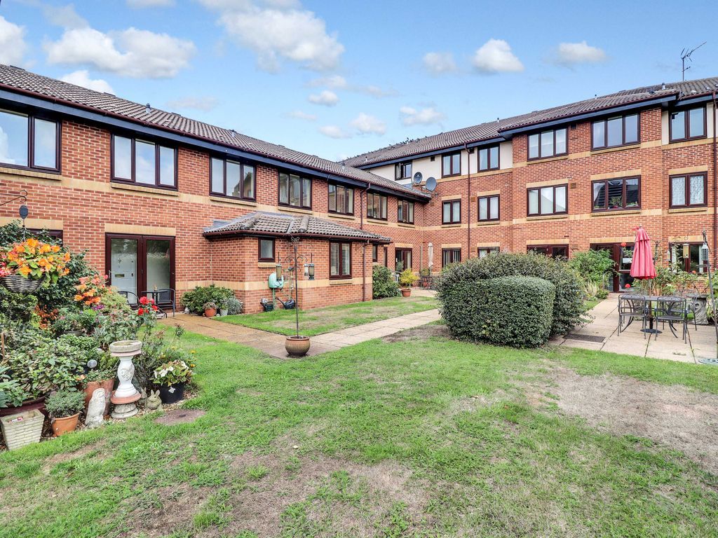2 bed flat for sale in Orchid Court, Albany Place, Egham TW20 Zoopla