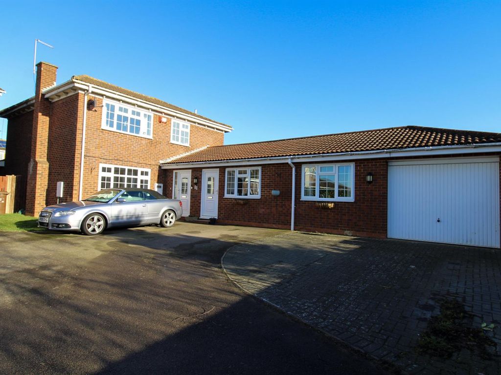 5 bed property for sale in Rosemoor Drive, Northampton NN4 Zoopla