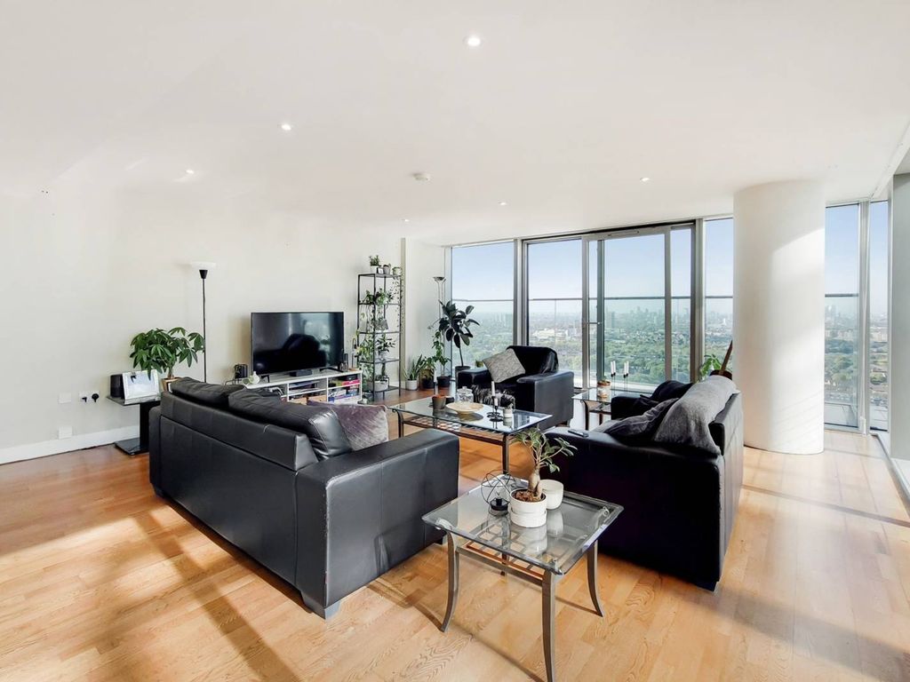 Landmark West Tower, Canary Wharf, London E14  