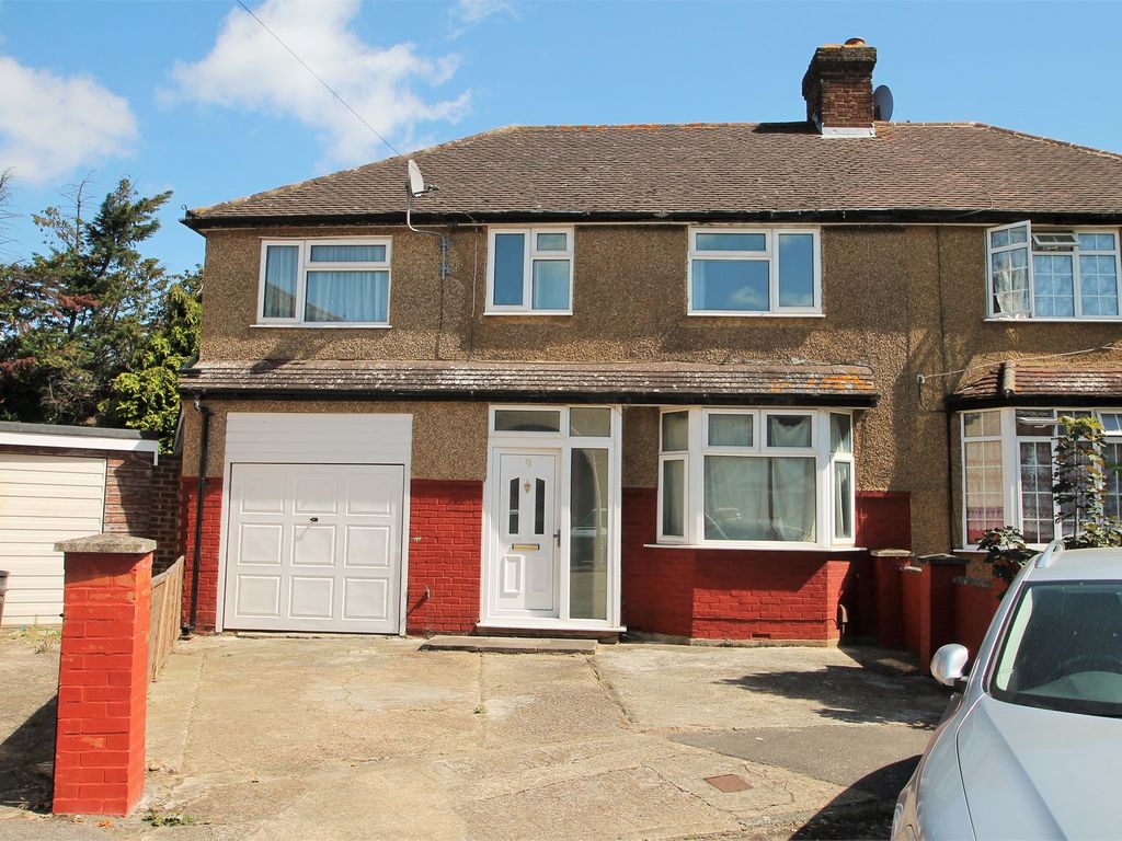 5 bed semidetached house for sale in Princes Park Parade, Hayes