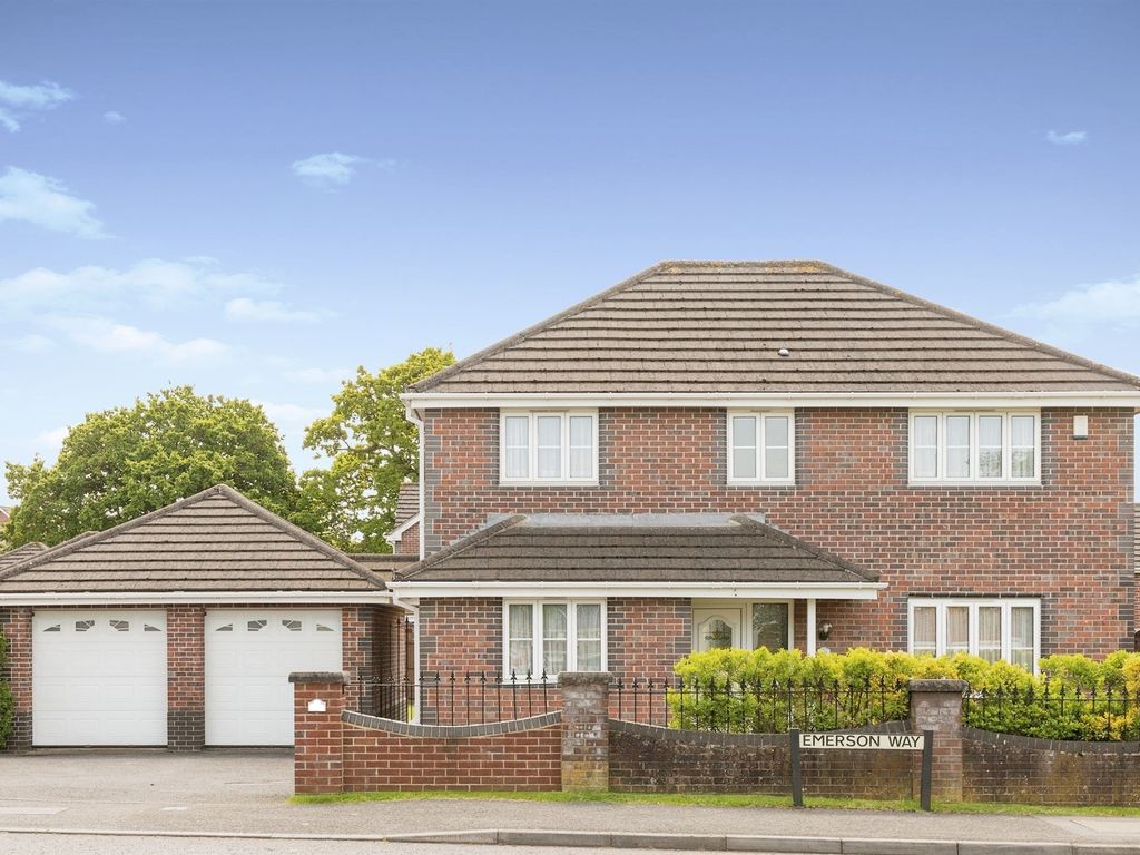 4 bed detached house for sale in Emerson Way, Emersons Green, Bristol