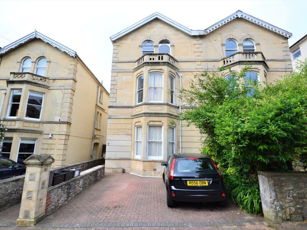 2 bed flat to rent in West Shrubbery, Redland, Bristol BS6, £1,600 pcm