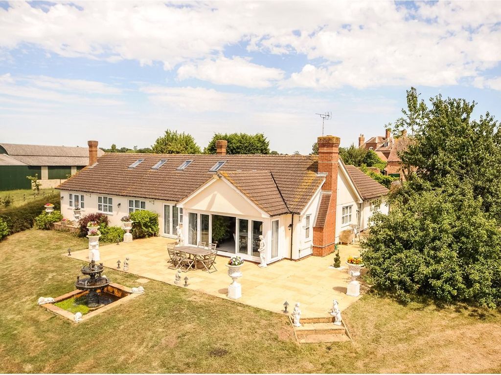 4 bed detached bungalow for sale in Shuthonger, Tewkesbury GL20 Zoopla