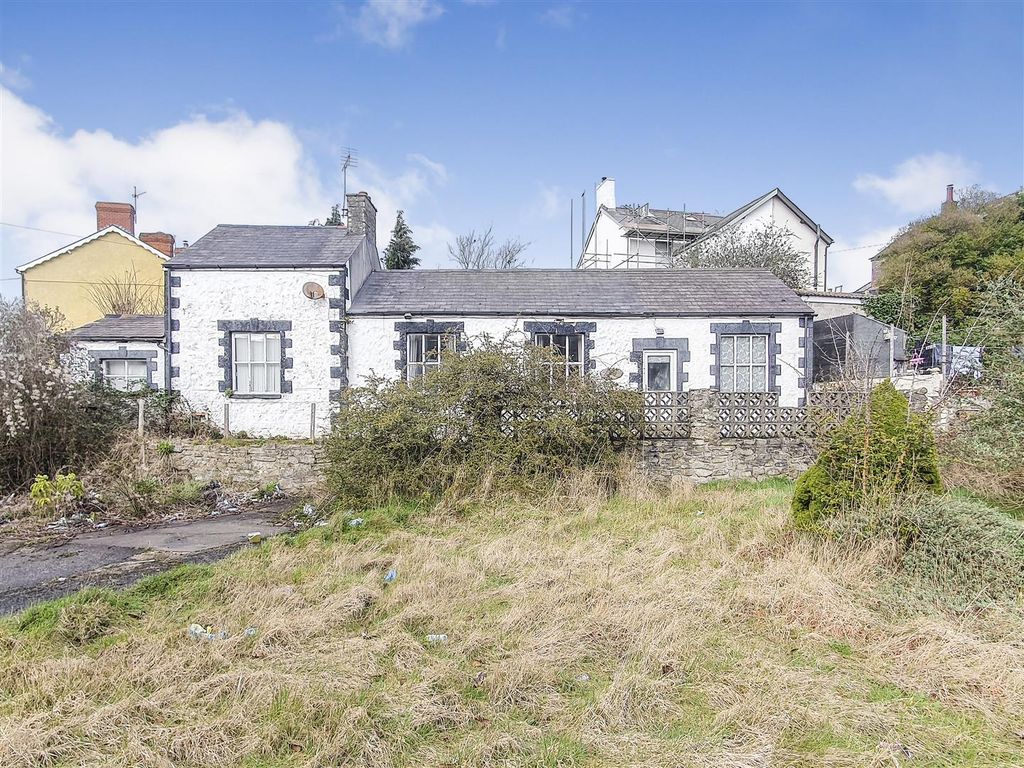 2 bed detached house for sale in Coldbrook Road East, Barry CF63, £