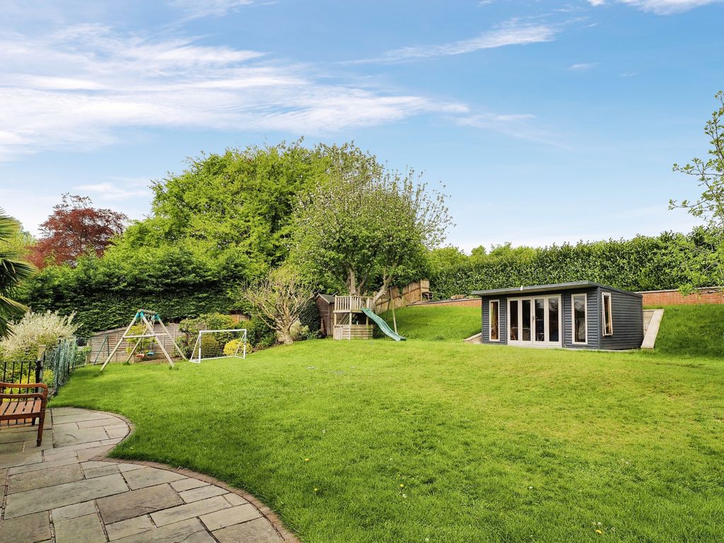 5 bed detached house for sale in Broomhall Avenue, Wakefield, West Yorkshire WF1 Zoopla