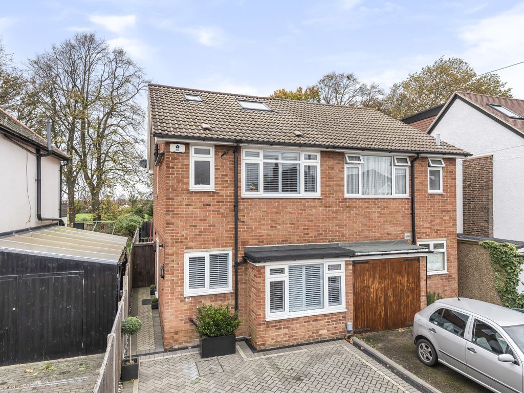 3 bed semidetached house for sale in Whitehall Road, Bromley BR2 Zoopla