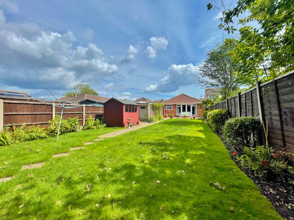 3 bed detached bungalow for sale in Appleton Road, Catisfield, Fareham