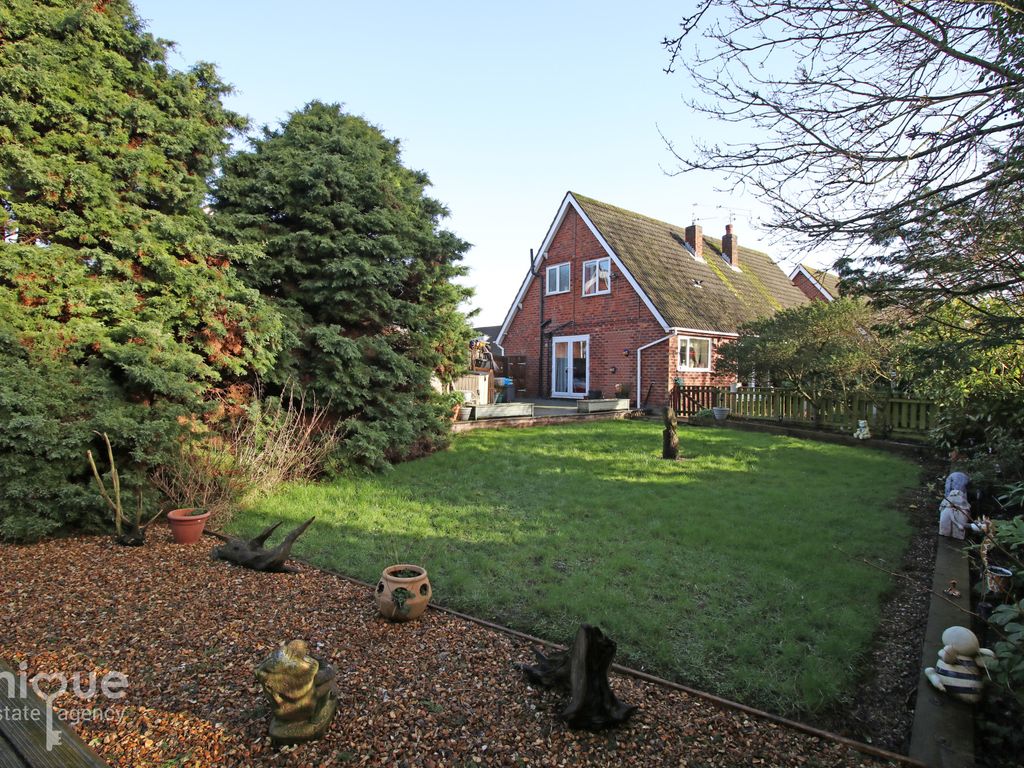 3 bed semidetached house for sale in Stuart Road, ThorntonCleveleys