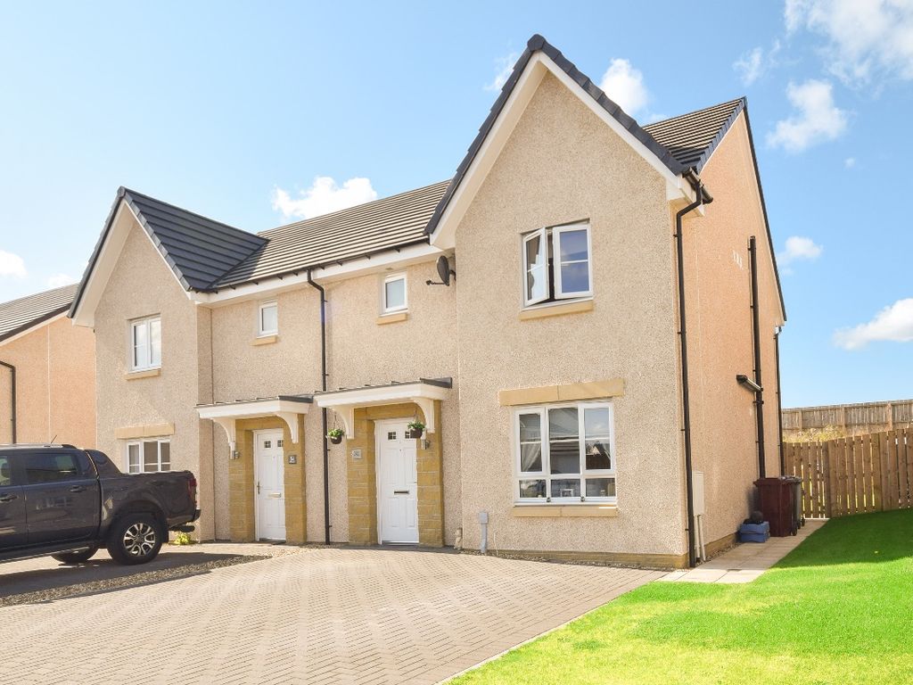 3 bed semidetached house for sale in Andover Wynd, East Kilbride